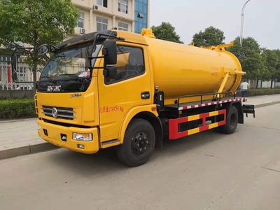 东风8吨吸污吸粪车化粪池掏粪车配置介绍