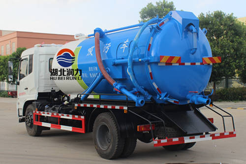吸污车与吸粪车的全面解析 功能、结构与应用场景对比